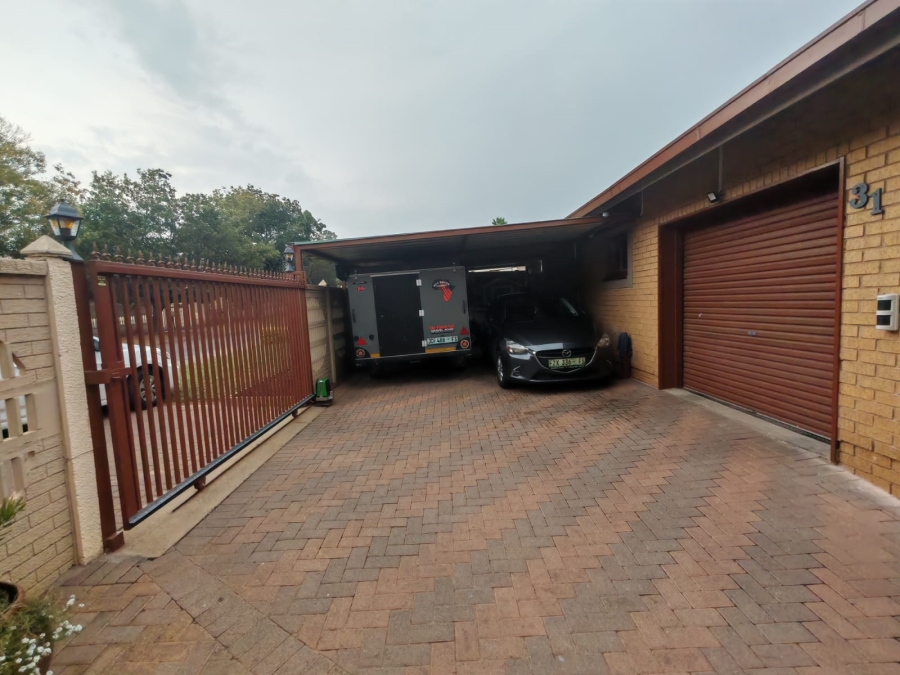 4 Bedroom Property for Sale in Vaalpark Free State